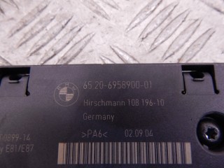 Усилитель антенны, ориг. номер 6958900, 65206958900, 65206925352, 6925352, 65204142335, 4142335, 65209204421, 9204421, N45, BMW 1-series (E87)