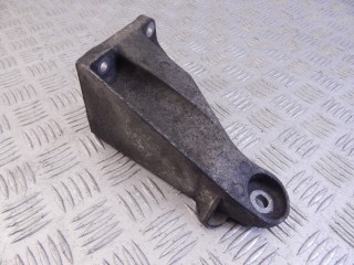 Кронштейн двигателя, ориг. номер M47N2, 22116760310, 6760310, BMW 1-series (E87)