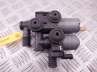 Кран отопителя (печки) BMW 3-series (E46) 2001-2006, 2.0 л, 5МКПП, 8369807