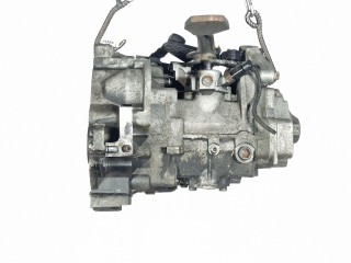 КПП механическая (МКПП) 6-ступенчатая, ориг. номер KWB, Volkswagen Scirocco 2008-2014