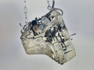 КПП механическая (МКПП) 6-ступенчатая, ориг. номер TL4075, 320103562R, Renault Duster 2010-2015