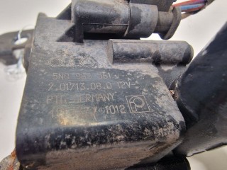 Насос антифриза дополнительный, ориг. номер 5N096556, Audi A3 2008-2013