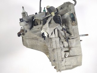 КПП механическая (МКПП) 6-ступенчатая, ориг. номер TL4043, 8201057476, Renault Duster 2010-2015