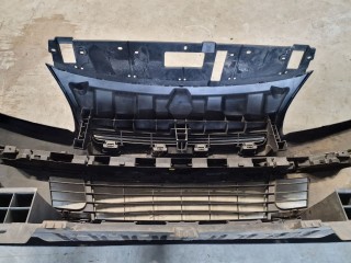Бампер передний, ориг. номер 620363942R, Renault Scenic 2009-2012