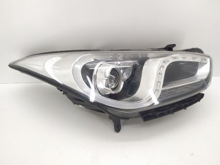 Фара правая Hyundai i40 2011-2015