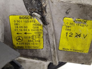 Фара правая, ориг. номер A2208201061, 0301153672, Mercedes S W220 1998-2002