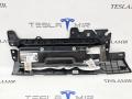 1077826-00, 1143753-00, 1083350-00 подушка безопасности коленная пассажира Tesla Model Y 1 поколение 2022г. - фото №2