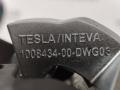 1008435-00, 1008464-00 ручка внутренняя двери задней левой Tesla Model S 1 поколение [рестайлинг] 2018г. - фото №3