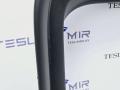 1494632-00, 1494667-00 накладка двери (крышки) багажника Tesla Model Y 1 поколение 2021г. - фото №2