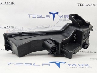 фара противотуманная правая, ориг. номер 1077392-00, 1624798-00, Tesla Model Y 2020-2026