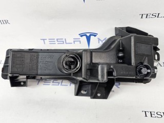 фара противотуманная правая, ориг. номер 1077392-00, 1624798-00, Tesla Model Y 2020-2026