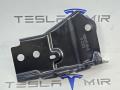 1694451-00 Кронштейн нижнего усилителя переднего бампера Tesla Model 3 2 поколение 2024г. - фото №3