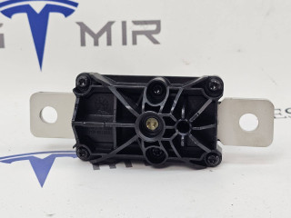 пиропатрон основной батареи, ориг. номер 1064689-00, 1095158-00, 1098154-00, Tesla Model Y 2020-2026