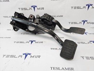 узел педальный (блок педалей), ориг. номер 1188691-00, Tesla Model Y 1 поколение 2020-2026
