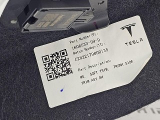 обшивка отсека багажника правая, ориг. номер 1606533-00, 1606533-99, Tesla Model S  [2-й рестайлинг] 2021-2026