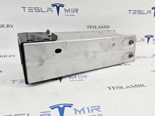 Удлинитель лонжерона (клык) правый, ориг. номер 1487462-00, Tesla Model Y 1 поколение 2020-2026