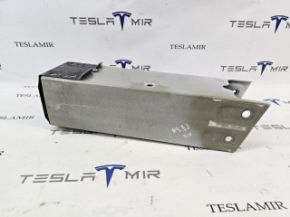 Удлинитель лонжерона (клык) правый, ориг. номер 1487462-00, Tesla Model Y 1 поколение 2020-2026