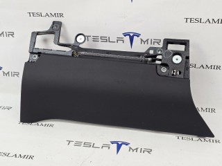 подушка безопасности коленная водителя, ориг. номер 1077825-00, 1582859-00, Tesla Model S 1 поколение [2-й рестайлинг] 2021-2026