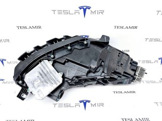 фара левая, ориг. номер 1077371-00, Tesla Model 3 1 поколение 2017-2021