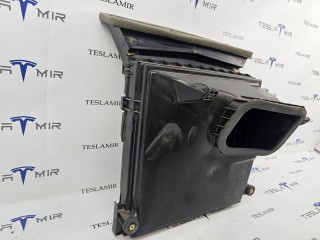 корпус воздушногo фильтра, ориг. номер 1608307-00, 1750575-00, Tesla Model S 1 поколение [2-й рестайлинг] 2021-2026