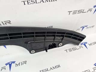 усилитель переднего бампера нижний, ориг. номер 1949866-00, 1970568-00, Tesla Model Y 1 поколение 2020-2026