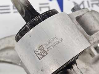 кронштейн двигателя передний левый, ориг. номер 1134682-00, Tesla Model S 1 поколение [2-й рестайлинг] 2021-2026