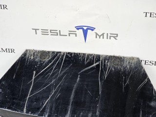 заглушка заднего бампера под крюк, ориг. номер 1565582-00, 1565584-00, Tesla Model S 1 поколение [2-й рестайлинг] 2021-2026