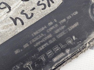 заглушка заднего бампера под крюк, ориг. номер 1565582-00, 1565584-00, Tesla Model S 1 поколение [2-й рестайлинг] 2021-2026