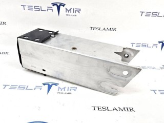 Удлинитель лонжерона (клык) правый, ориг. номер 1088149-00, Tesla Model 3 1 поколение 2017-2021