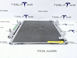 Радиатор кондиционера (передний) правый, ориг. номер 6007613-00, Tesla Model S 1 поколение [рестайлинг] 2016-2021