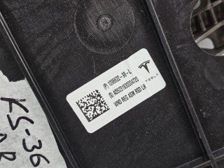 стеклоподъемник задний левый, ориг. номер 1096622-00, Tesla Model 3 2017-2021