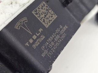 прочая запчасть, ориг. номер 1478840-00, 1478844-00, Tesla Model 3 2017-2021
