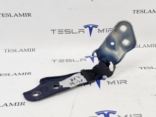 петля капота левая, ориг. номер 1098792-00, Tesla Model 3 2017-2021