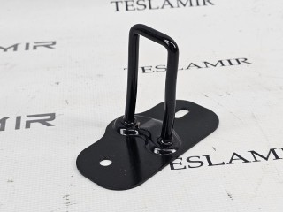 Петля (ригель) замка капота (одиночная), ориг. номер 1505712-00, Tesla Model 3 1 поколение 2021-2024