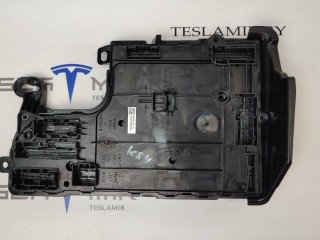 Блок управления BCM (бортовой сети) (Body Control Module) Боди левый, ориг. номер 1078673-90, 1497850-00, 1567455-00, 1078673-32, 1078673-99, 1567359-00, Tesla Model 3 1 поколение 2017-2021