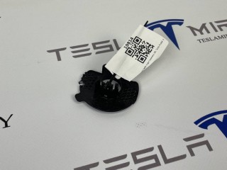 Кронштейн парктроника S8 (крепление к бамперу), ориг. номер 1088443-00, Tesla Model 3 1 поколение 2021-2024