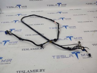Электропроводка камеры и GPS модуля, ориг. номер 1068787-00, Tesla Model 3 1 поколение 2017-2021