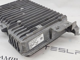 прочая запчасть, ориг. номер 1497327-00, 1497319-00, Tesla Model Y 2020-2026