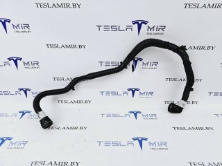 прочая запчасть, ориг. номер 1077585-00, Tesla Model Y 2020-2026