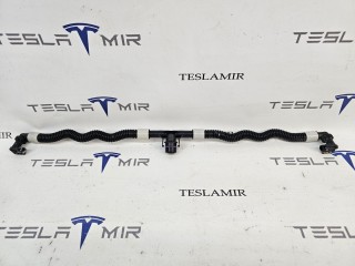 Патрубок системы охлаждения пластиковый, ориг. номер 1521567-00, Tesla Model 3 1 поколение 2021-2024