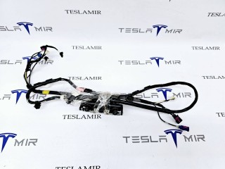 прочая запчасть, ориг. номер 1143746-00, 1068787-00, Tesla Model 3 2017-2021