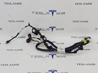 прочая запчасть, ориг. номер 1897329-01, Tesla Model 3 2 2024-2026