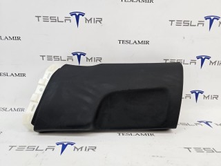 Накладка стойки B внутренняя левая нижняя, ориг. номер 1733794-11, Tesla Model 3 2 поколение 2024-2026