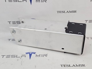Удлинитель лонжерона (клык) правый, ориг. номер 1683942-00, Tesla Model 3 2 поколение 2024-2026