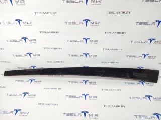 накладка крыши правая, ориг. номер 1052493-00, 1053619-S0, Tesla Model S 1 поколение [рестайлинг] 2016-2021