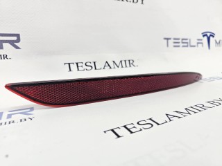 Катафот заднего бампера (отражатель) правый Tesla Model 3 1 поколение 2017-2021, 1077407-00