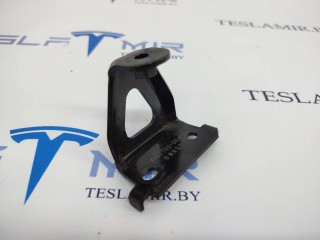 прочая запчасть, ориг. номер 1487799-00, Tesla Model Y 2020-2026