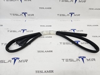 прочая запчасть, ориг. номер 1497677-00, Tesla Model Y 2020-2026