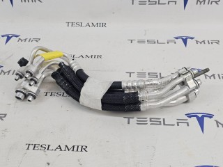 трубка кондиционера, ориг. номер 1555055-00, Tesla Model Y 2020-2026