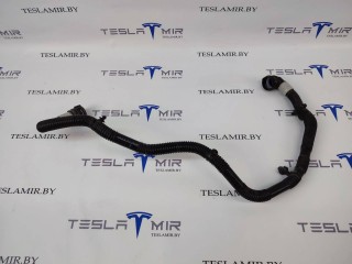 прочая запчасть, ориг. номер 1077585-00, Tesla Model Y 2020-2026